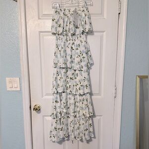 Skemo Beach Smocked Tiered Blossom Dress‎ NWT Size Small